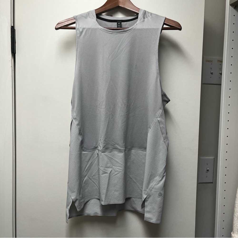 Lululemon tank top